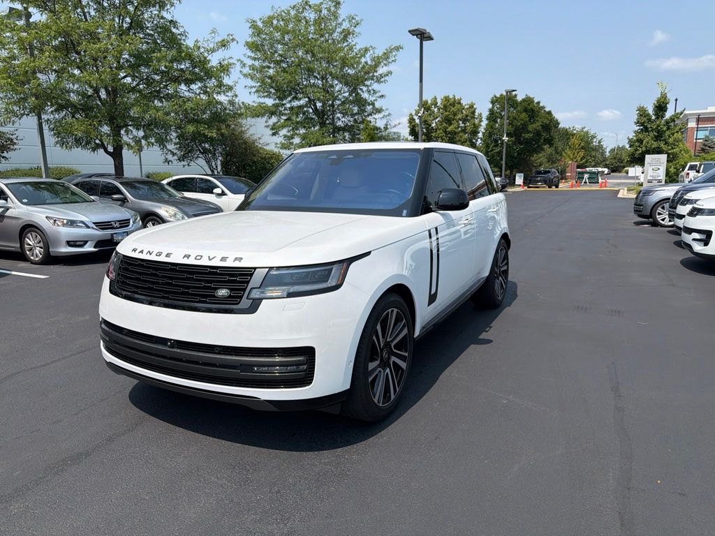 Ostuni White Pearl 2023 Land Rover Range Rover SUV / Crossover All-Wheel Drive 8-Speed Automatic