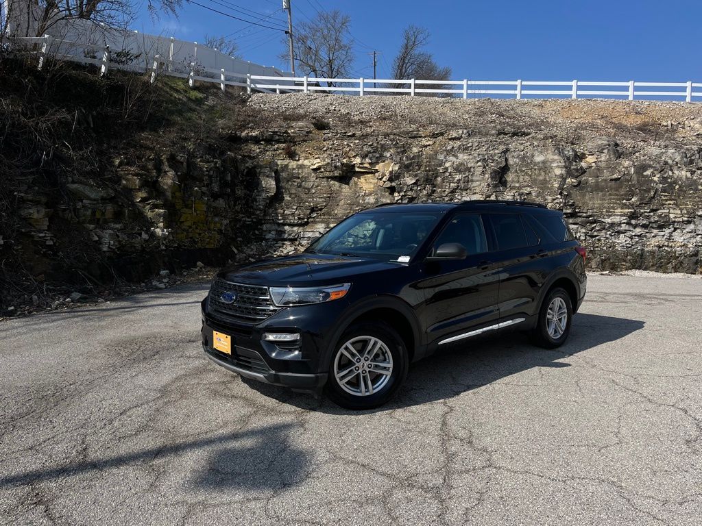 View vehicle photo 2