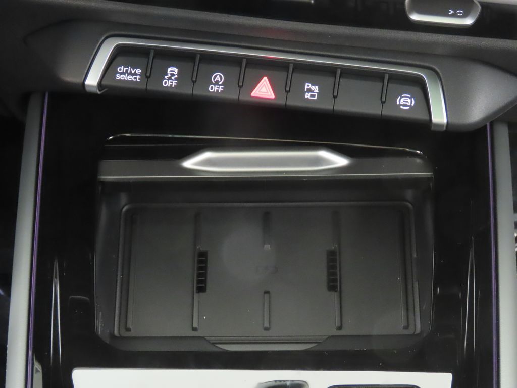 Thumbnail: 2026 Audi Q3 - 21