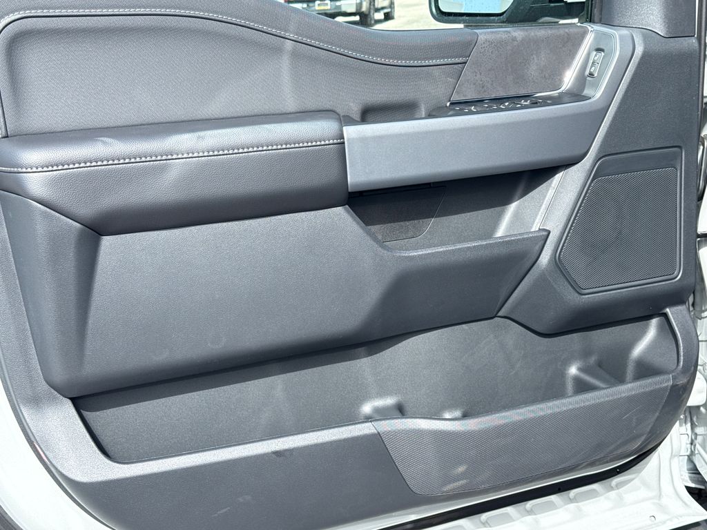 New 2026 White Ford XLT image 19