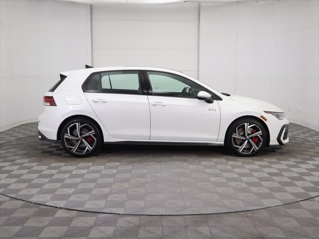 Thumbnail: 2025 Volkswagen Golf - 4