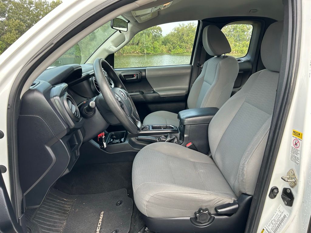 Thumbnail: 2017 Toyota Tacoma - 13