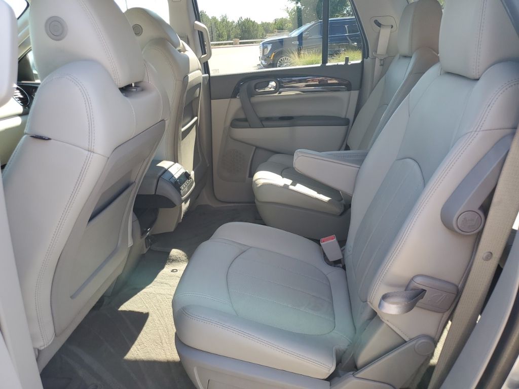 Used Car 2017 Buick Enclave  Leather Group For Sale Under $25,000 In Austin, Texas