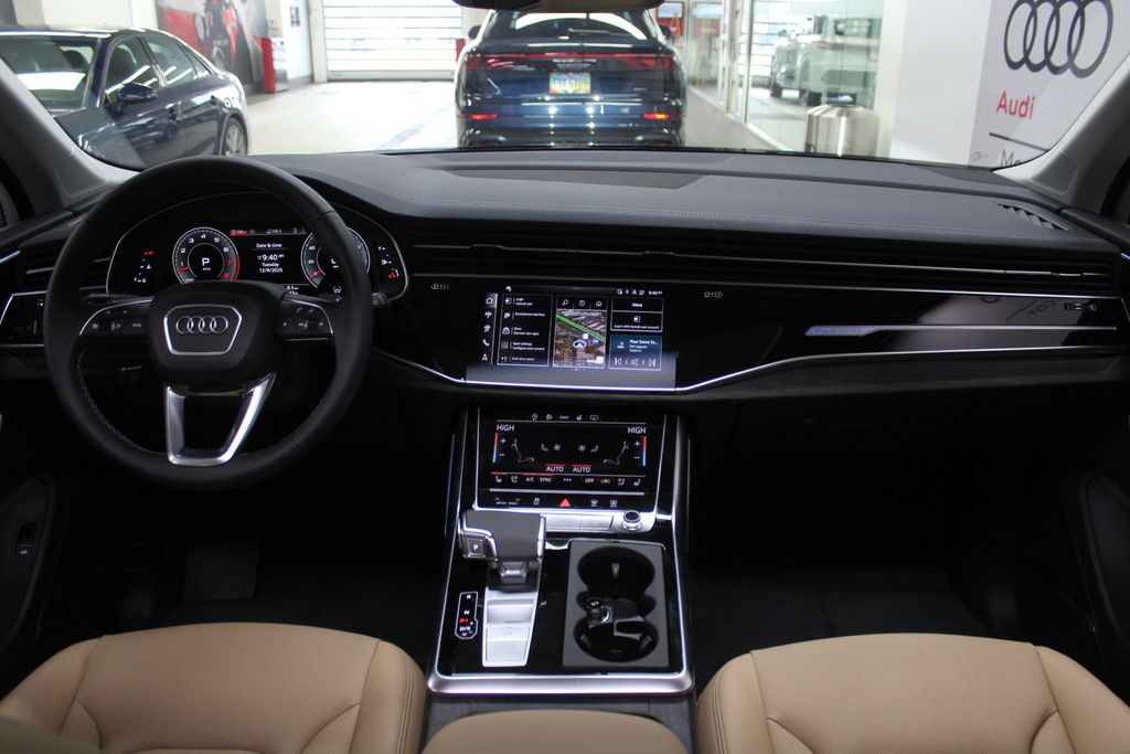 Thumbnail: 2026 Audi Q7 - 11