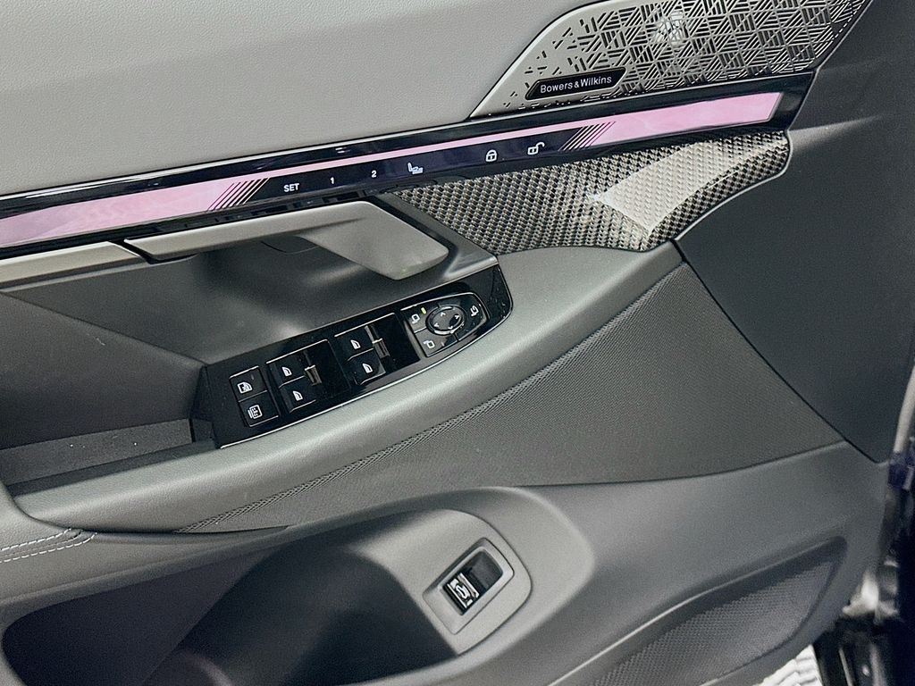 Thumbnail: 2026 BMW 5 Series - 20