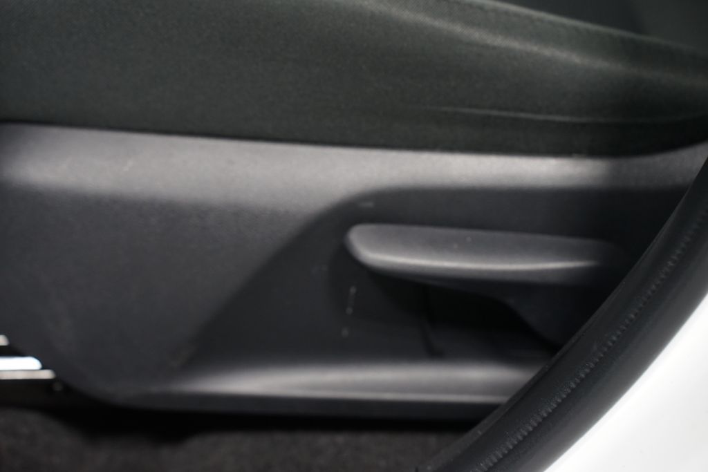 Thumbnail: 2024 Toyota RAV4 - 31