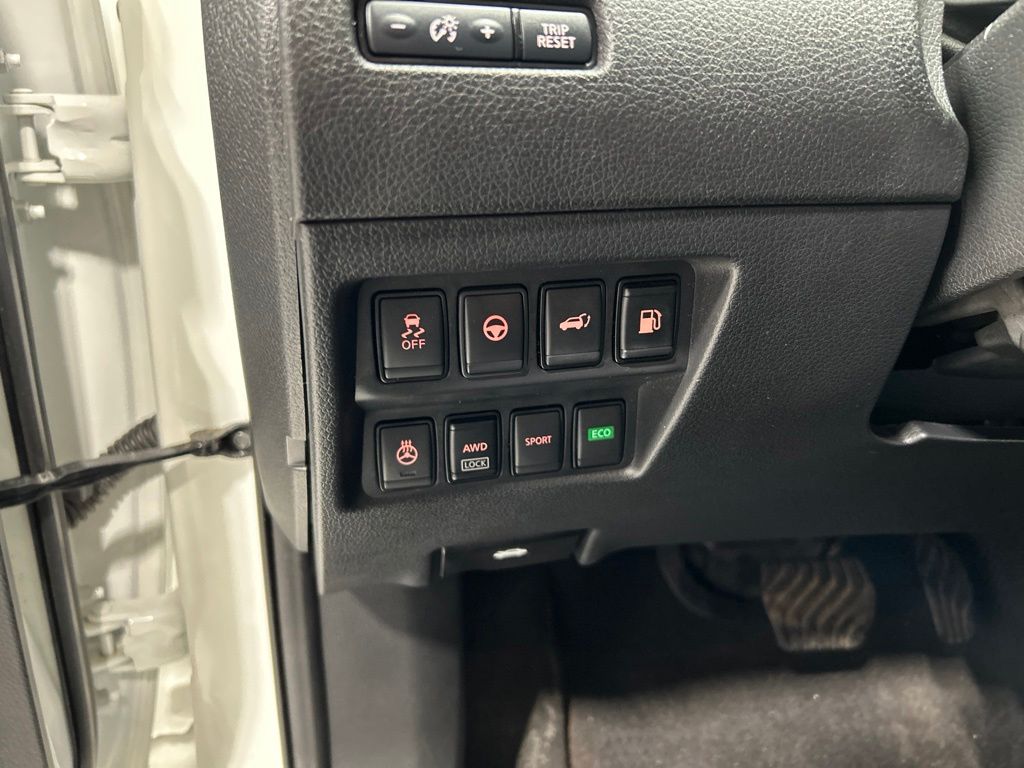 used 2019 Nissan Rogue car, priced at $17,917