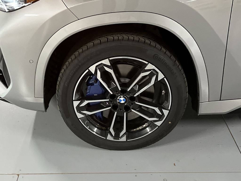 2025 BMW X1 M35i 10
