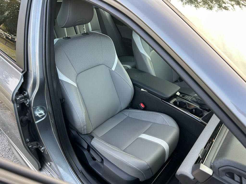 Thumbnail: 2025 Toyota Camry - 15