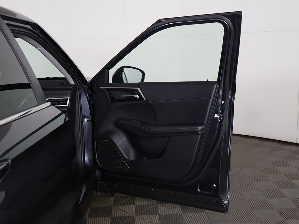 New 2026 Gray Mitsubishi SE image 24
