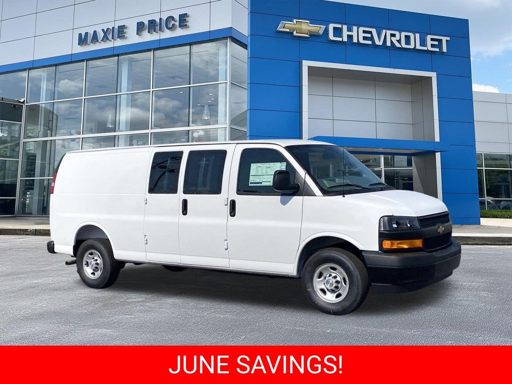 2026 Chevrolet Express 2500 Extended Work Van HD's photo