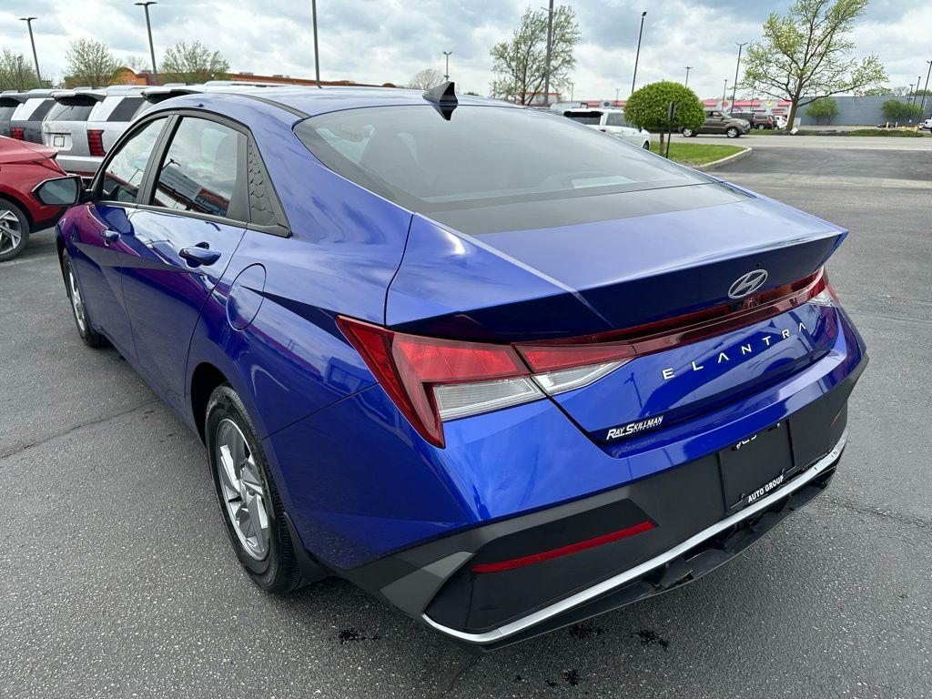 Used 2024 Blue Hyundai SE image 8