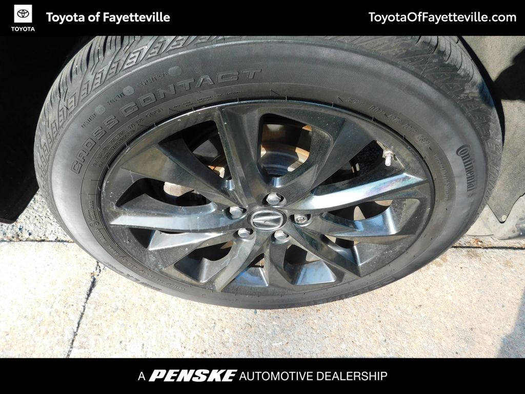 Thumbnail: 2017 Acura MDX - 8