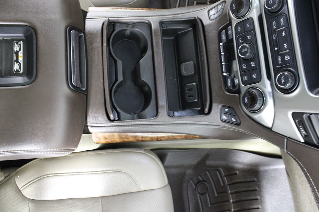 Used 2018 Chevrolet Suburban for sale in 