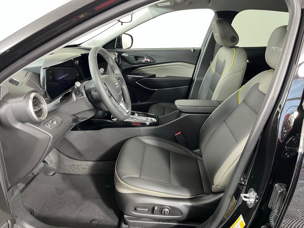 Thumbnail: 2026 Chevrolet Trax - 21