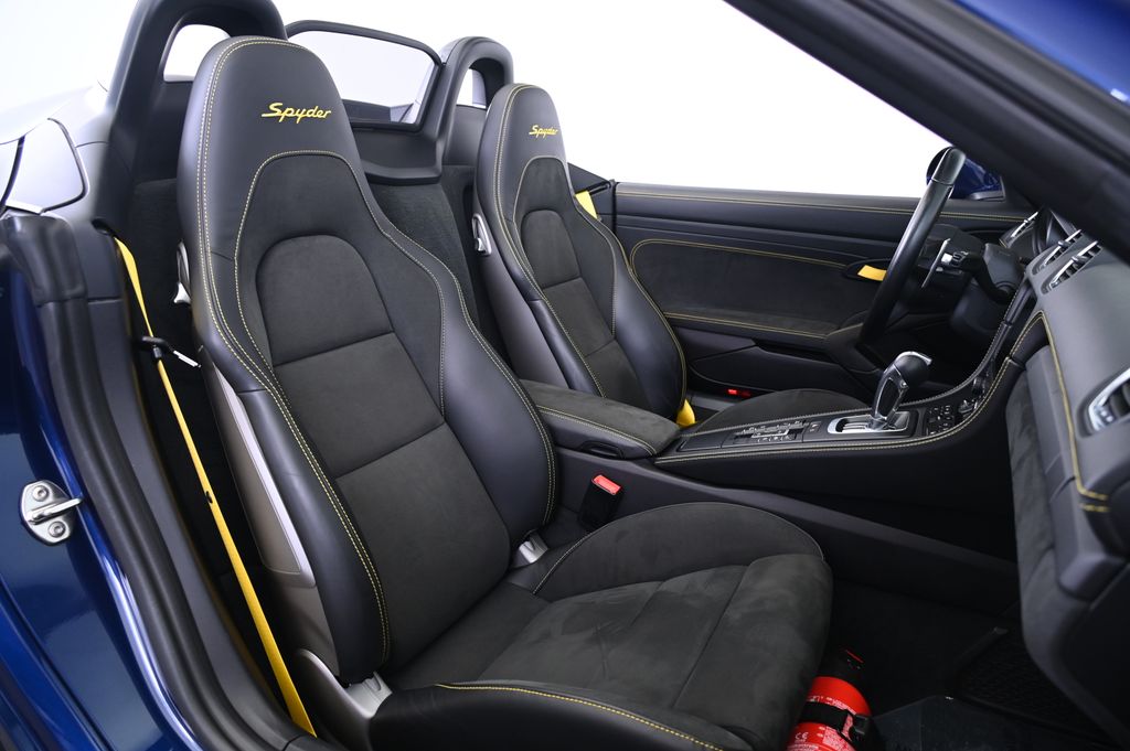 2021 Porsche   28