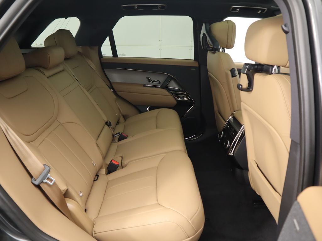 Thumbnail: 2025 Land Rover Range Rover Sport - 23