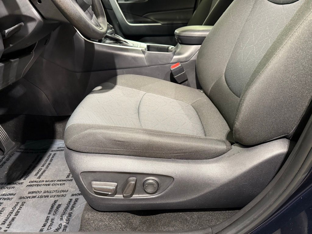 Thumbnail: 2025 Toyota RAV4 - 14