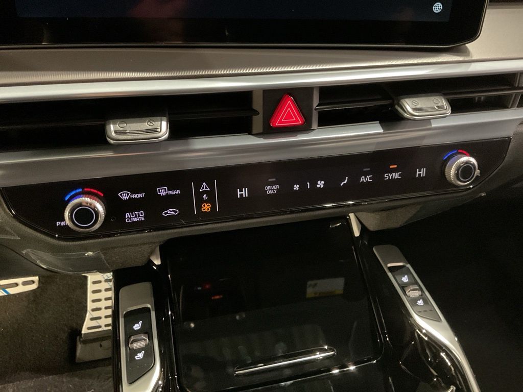 New 2026 Gray Kia SX Prestige image 15