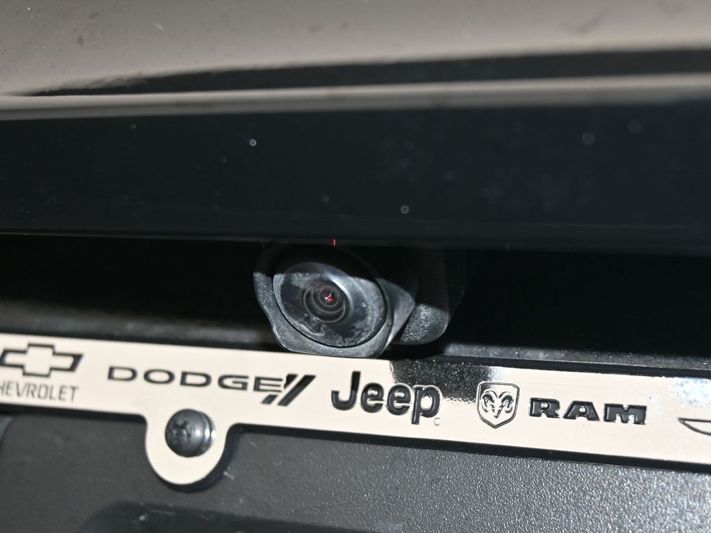 Used 2025  Tesla Long Range image 31