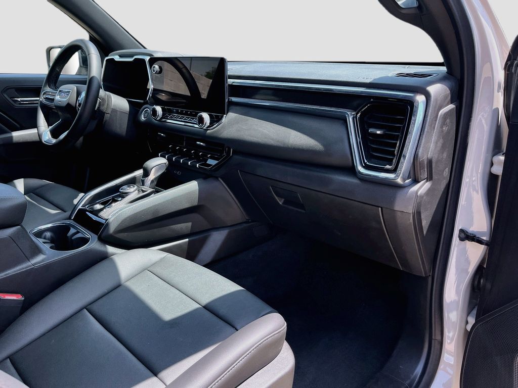 Used 2026 Beige GMC Elevation image 31