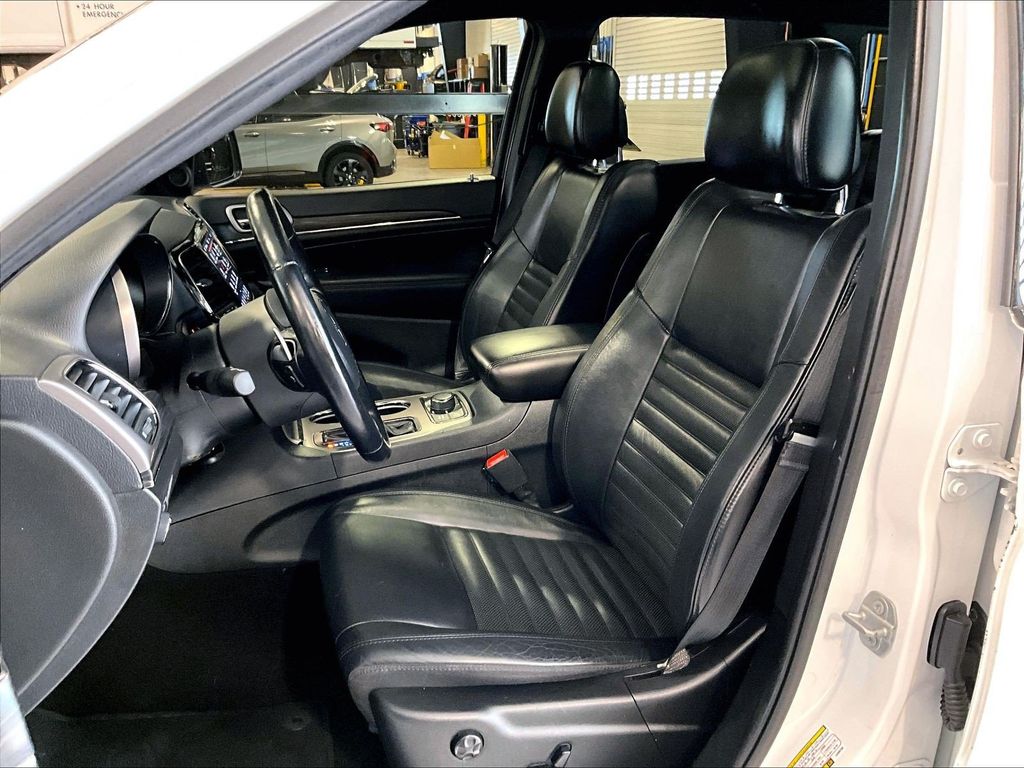 2020 Jeep Grand Cherokee — photo 10