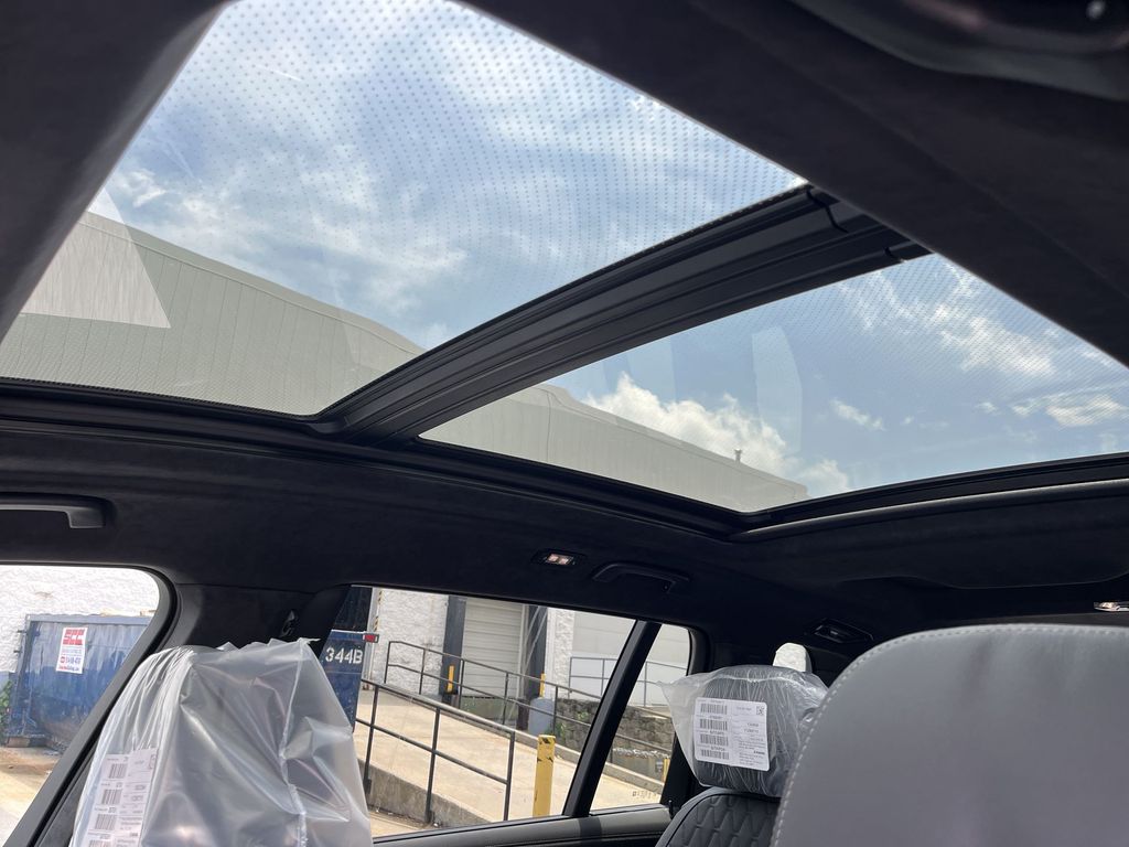 Thumbnail: 2026 BMW X7 - 22