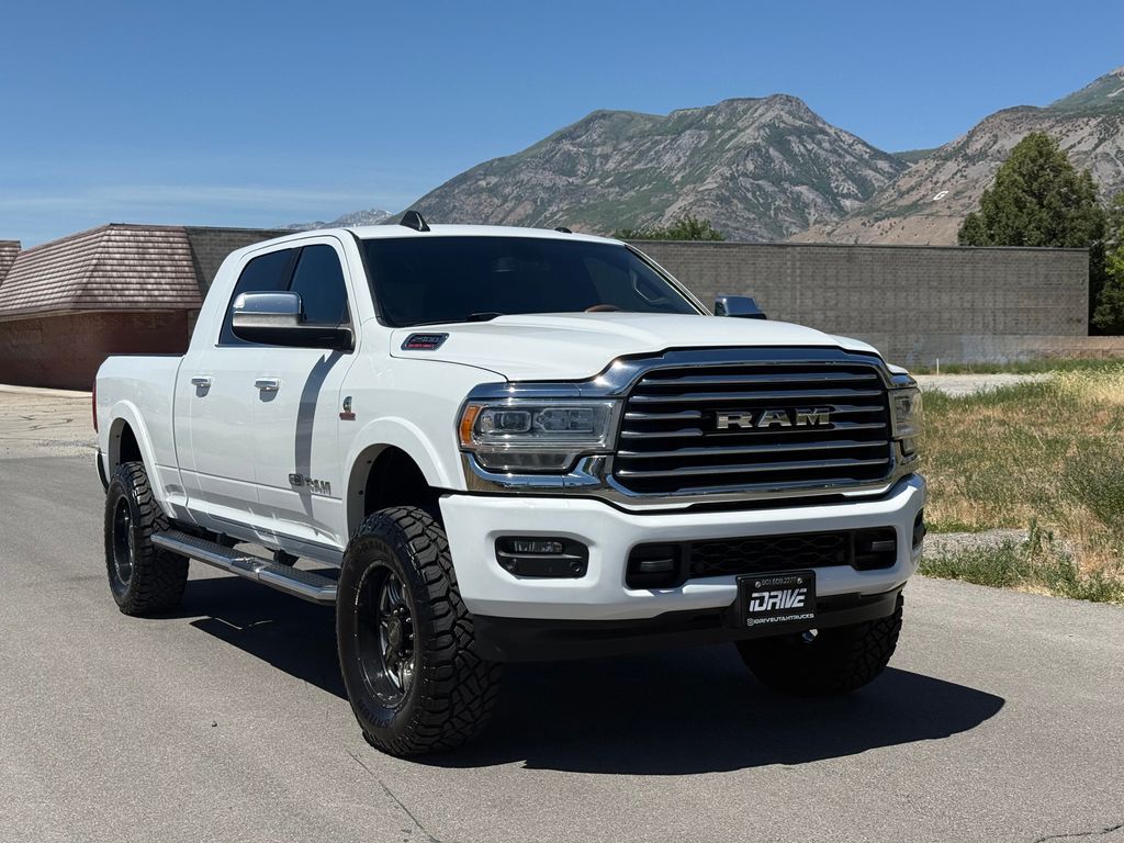 Bright White Clearcoat 2019 RAM 2500 Laramie Longhorn Mega Cab 4WD Pickup Truck Four-Wheel Drive 6-Speed Automatic