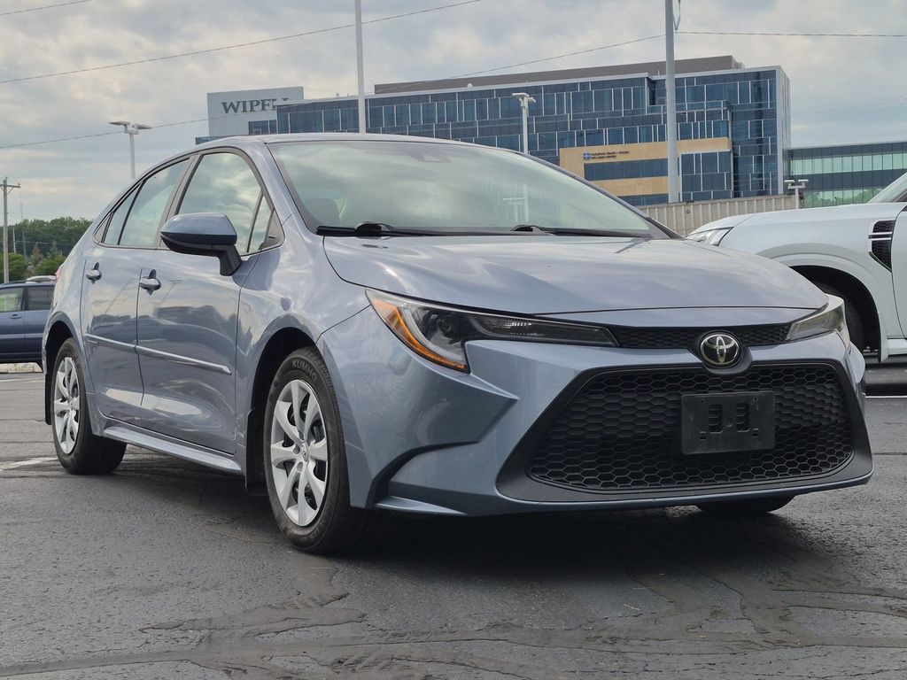 2022 Toyota Corolla LE FWD