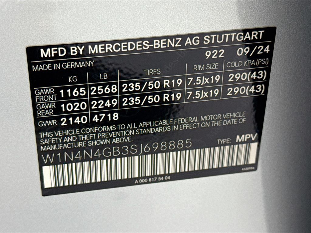Used 2025 Silver Mercedes-Benz GLA 250 image 35