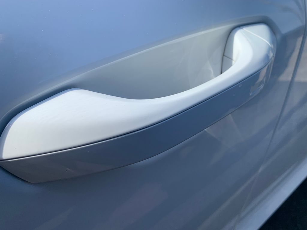 Thumbnail: 2022 Audi e-tron GT - 8