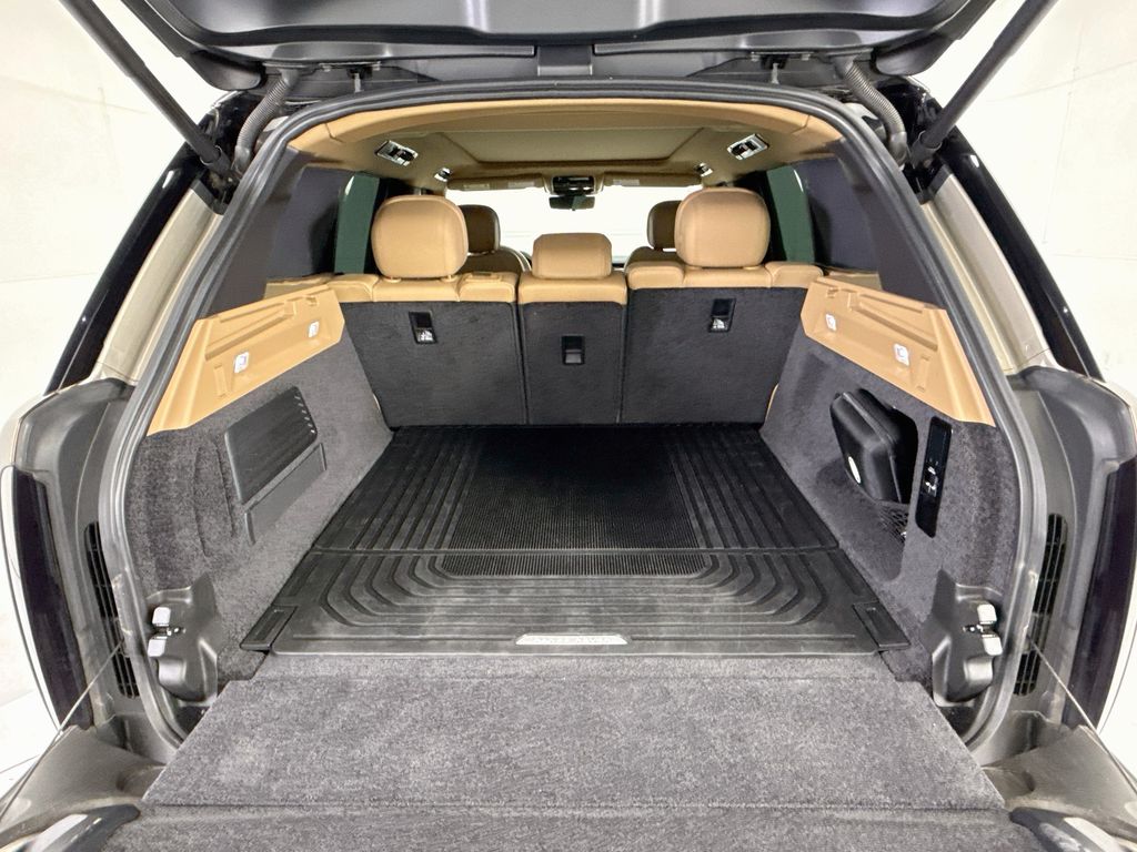 Thumbnail: 2024 Land Rover Range Rover - 27