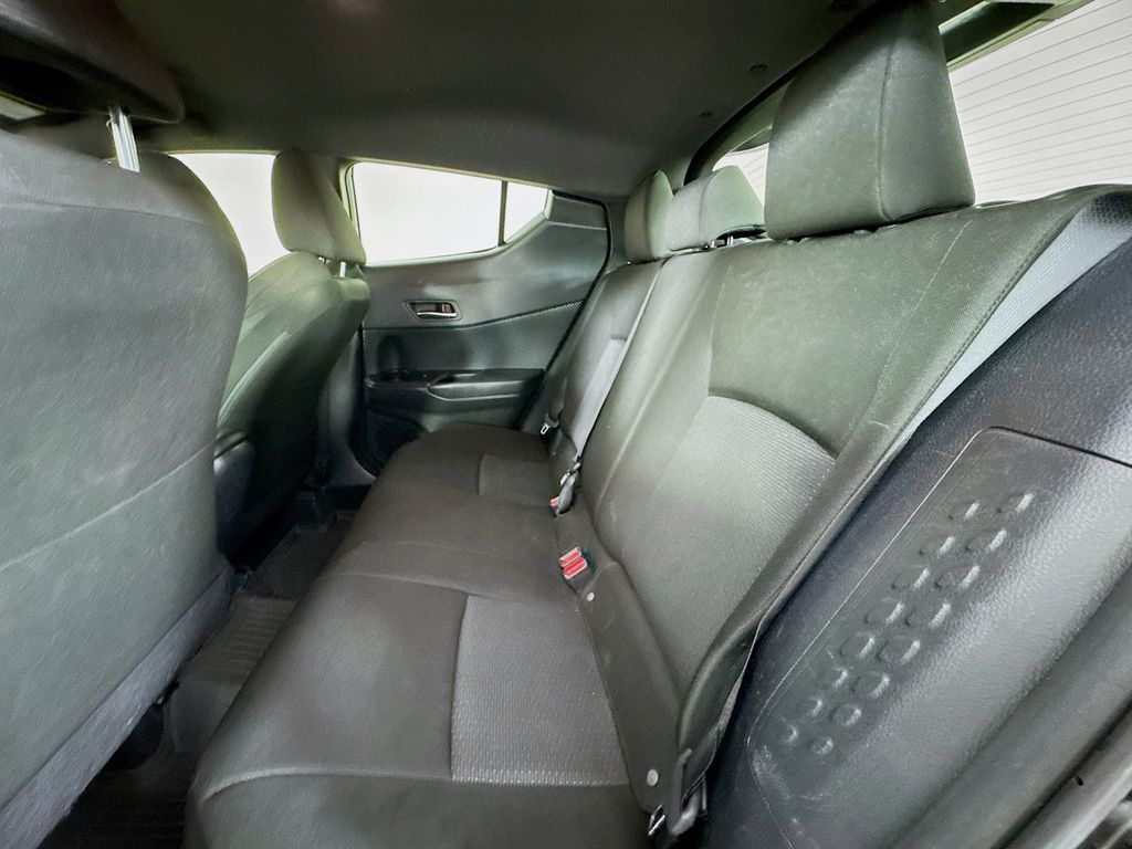 Used Car 2019 Toyota C-hr  Le For Sale Under $20,000 In Austin, Texas