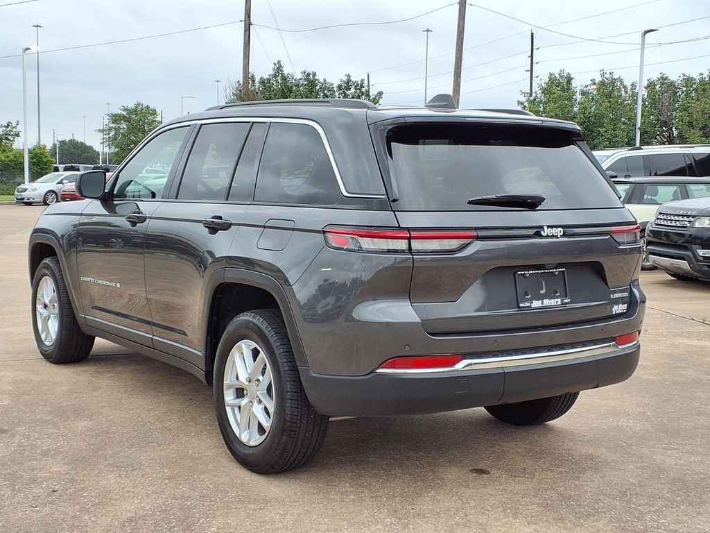 2025 Jeep Grand Cherokee Laredo Gray at Cook Ford
