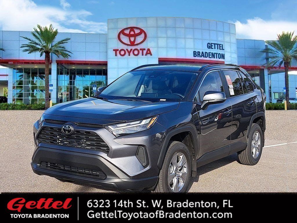 2025 Toyota RAV4 XLE FWD