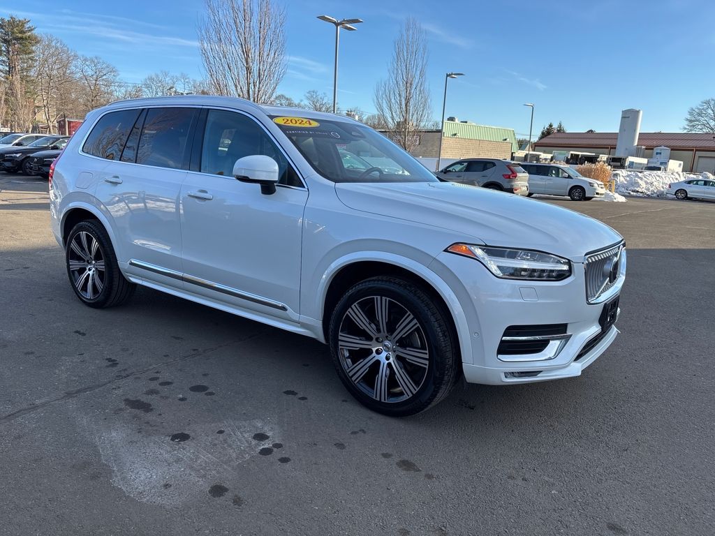 2024 Volvo XC90 B6 Ultimate Bright Theme 7-Passenger AWD