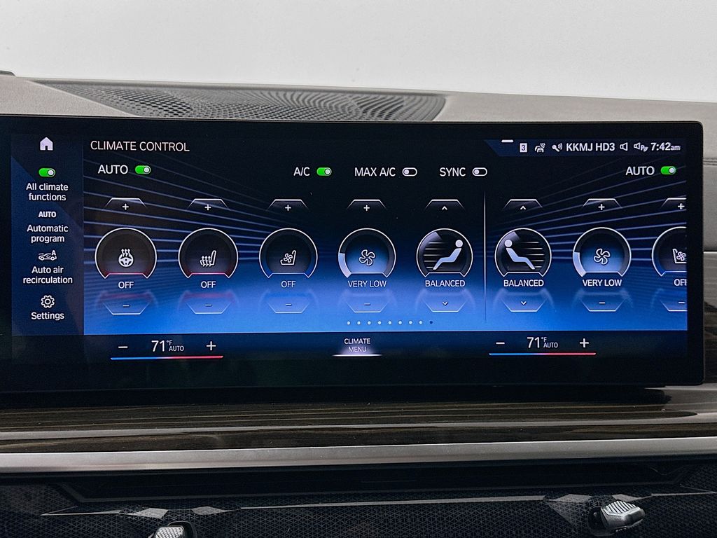 Thumbnail: 2023 BMW X7 - 16