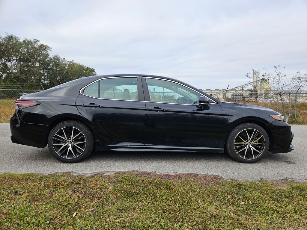 2023 Toyota Camry SE 6