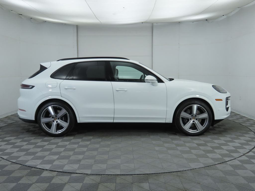 Thumbnail: 2025 Porsche Cayenne - 8