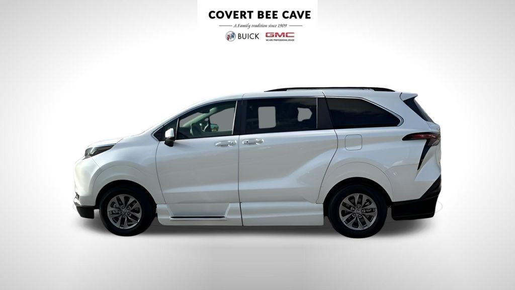 Used Car 2024 Toyota Sienna  Xle For Sale Under $80,000 In Austin, Texas