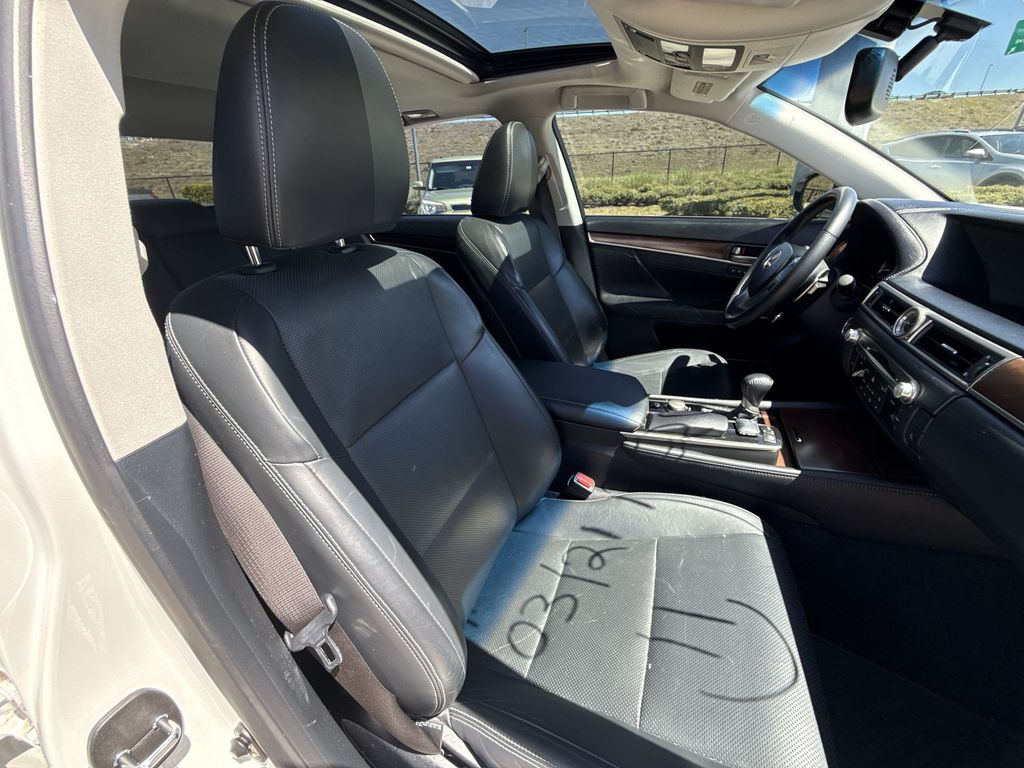 Thumbnail: 2014 Lexus GS - 16