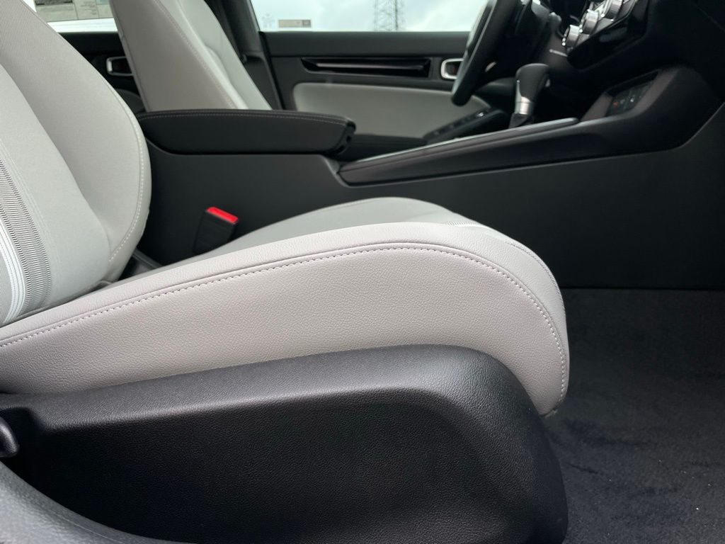 Thumbnail: 2026 Honda Civic - 30