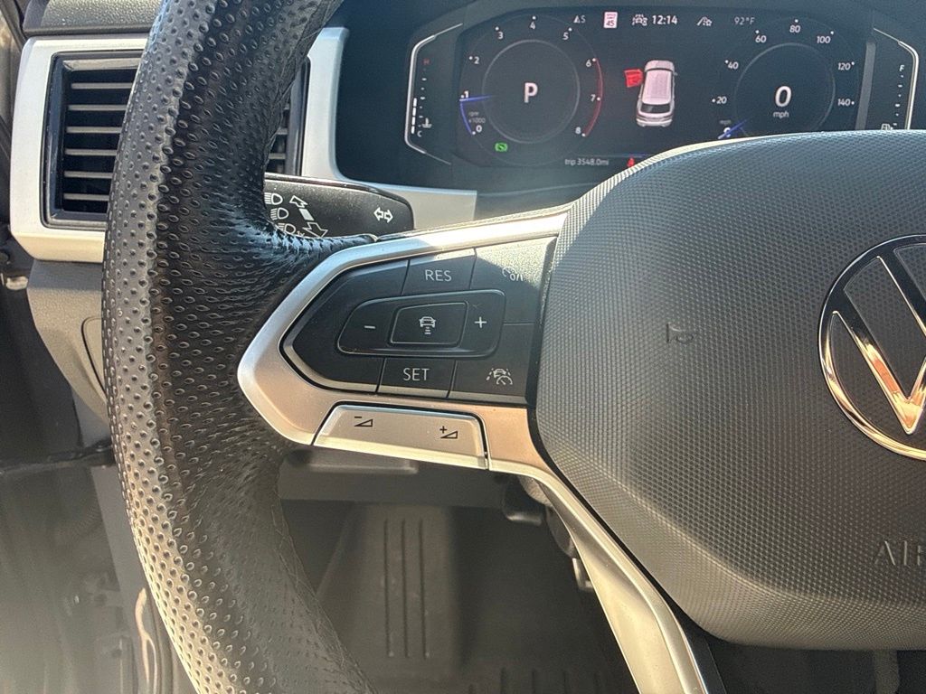 2023 Volkswagen Atlas Cross Sport 2.0T SEL R-Line Black
