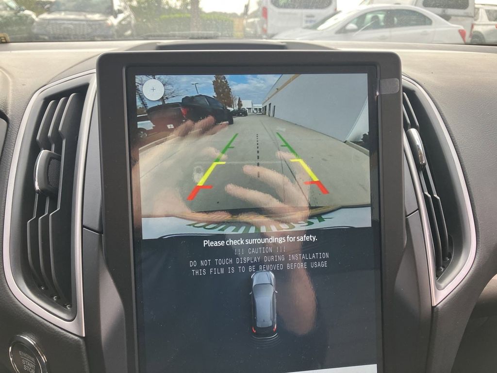 2024 Ford Edge SE photo 3