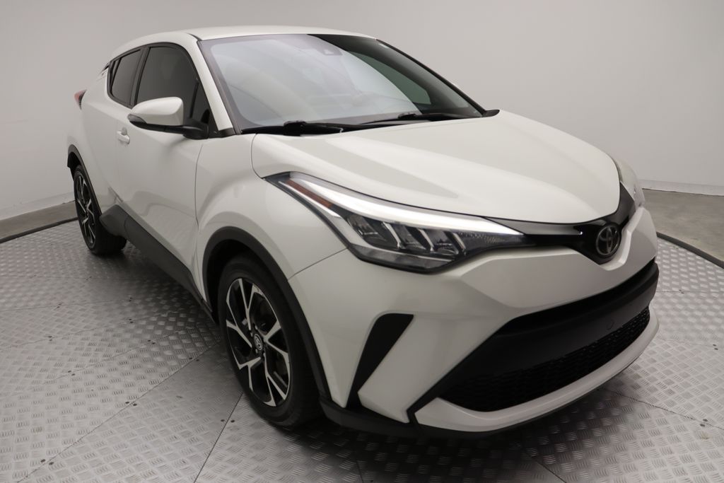 2020 Toyota C-HR XLE 6