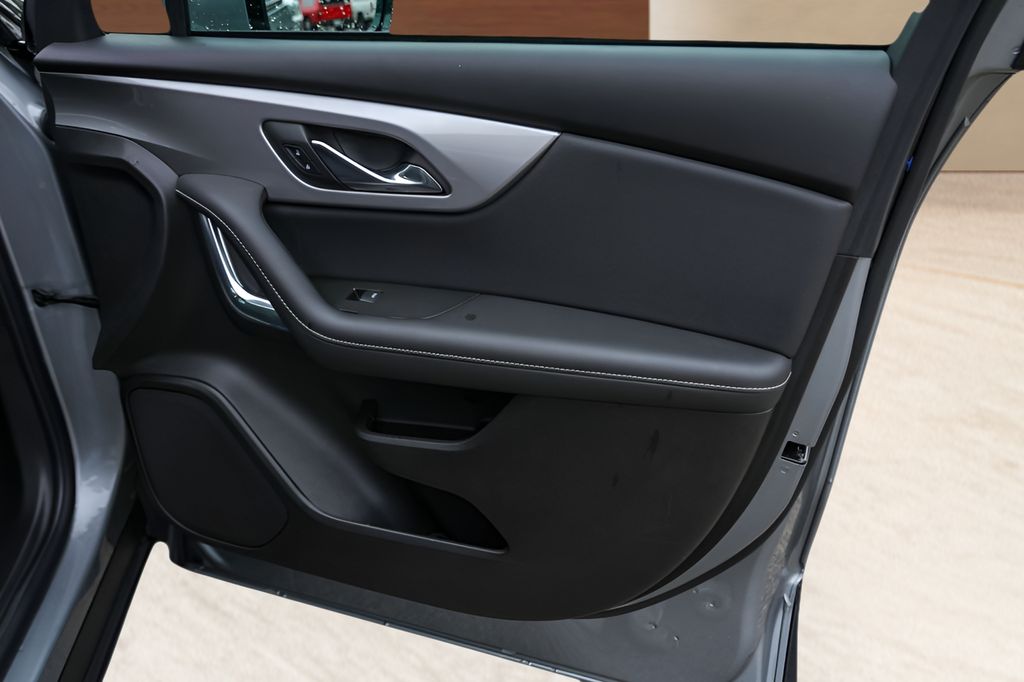 Used 2024 Gray Chevrolet LT image 26