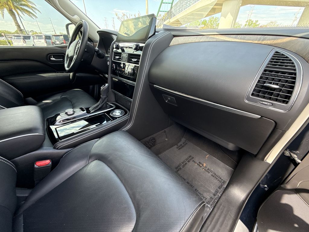 Thumbnail: 2022 INFINITI QX80 - 15