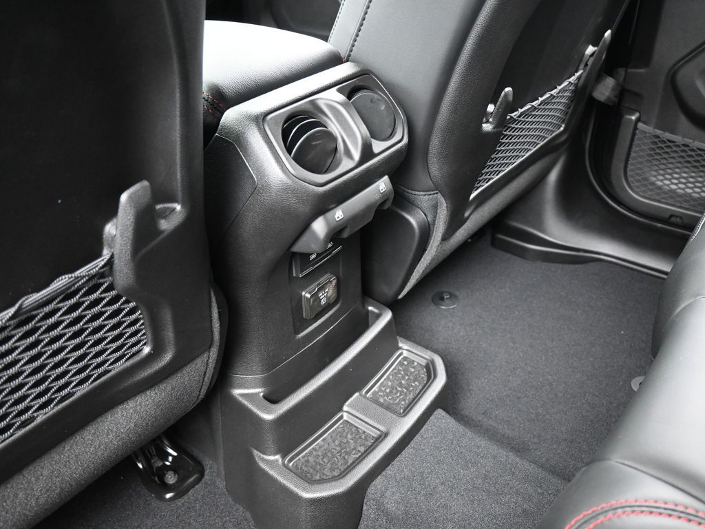 New 2026 Black Clearcoat Jeep Rubicon image 32
