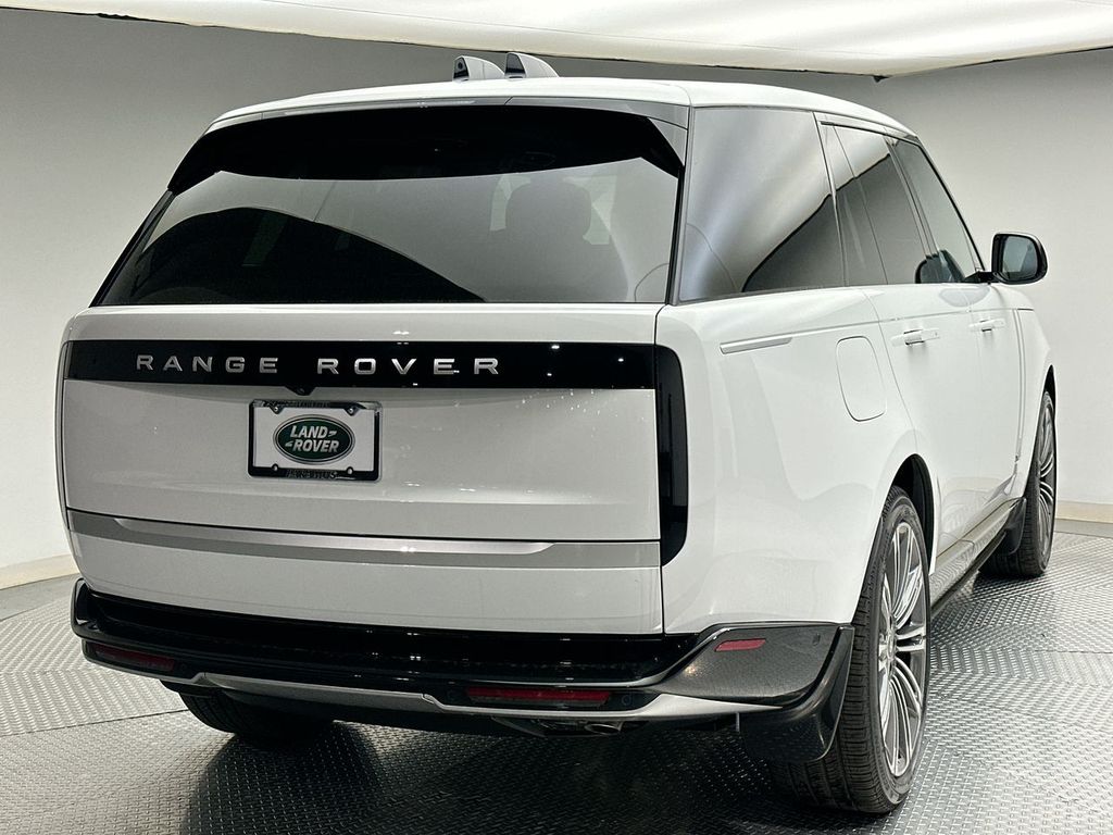 2025 Land Rover Range Rover Autobiography 3