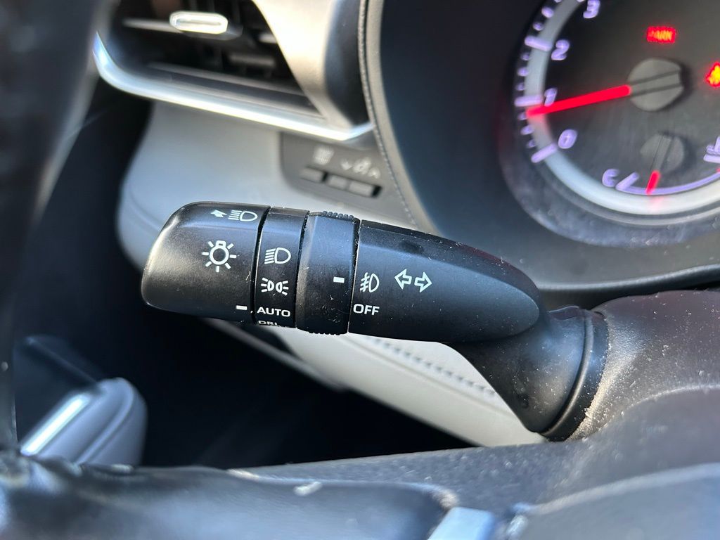 Thumbnail: 2021 Toyota Highlander - 23